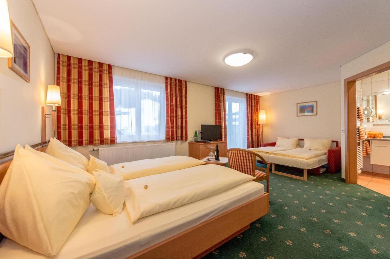 Pension Elisabeth Russbach am Pass Gschütt Room photo
