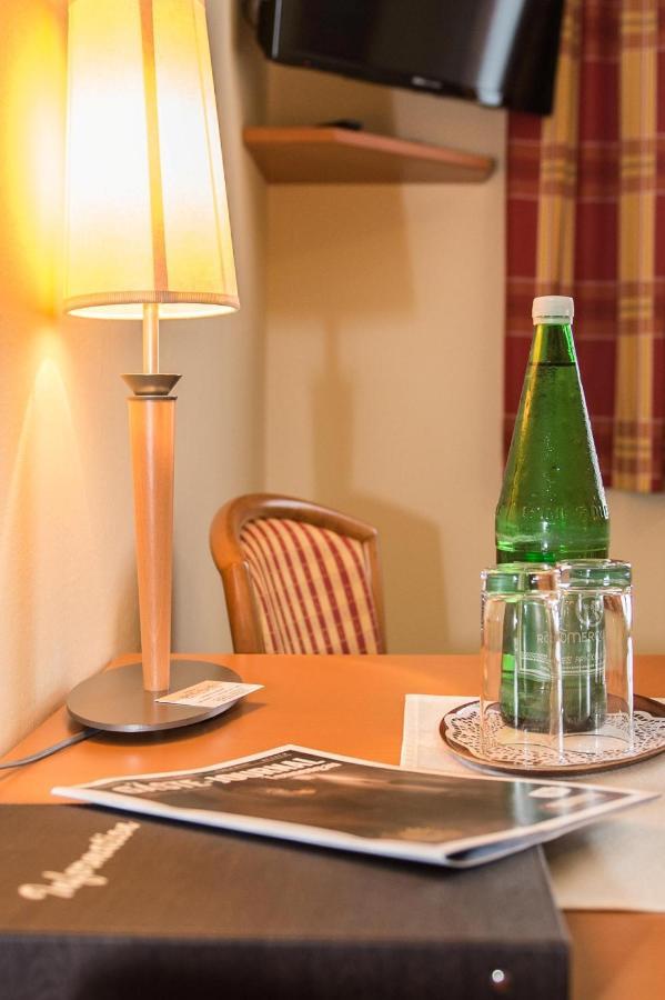 Pension Elisabeth Russbach am Pass Gschütt Room photo